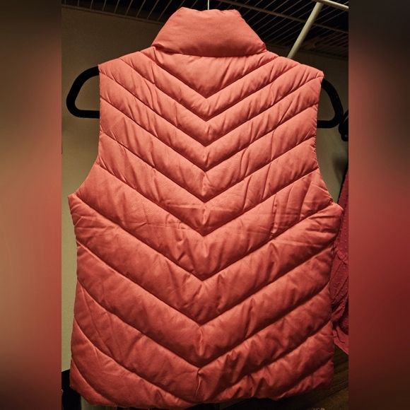 Pink Gap Bomber Vest - Picture 2 of 3